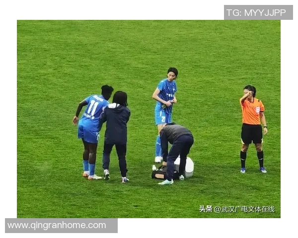 女足主力前锋重伤复出，首次合练引发全场欢呼